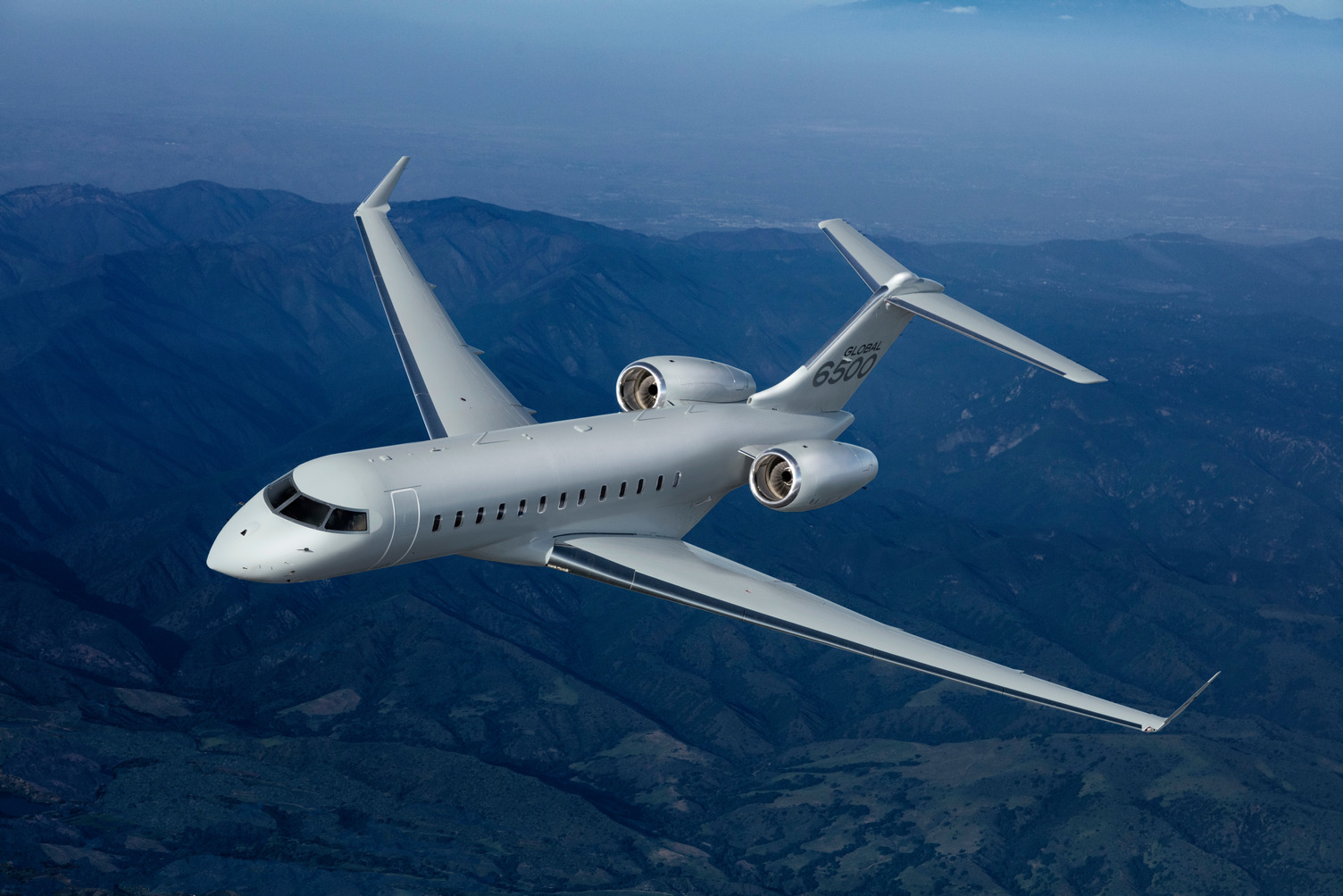 : Boeing vs Bombardier for Military Aircraft Contract